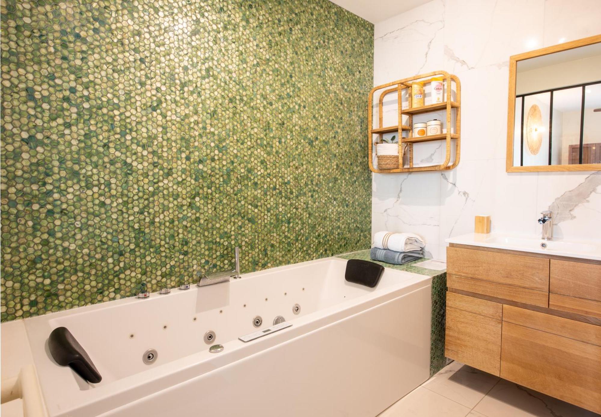 Lyon Premium - Luxezen Spa Villeurbanne Zewnętrze zdjęcie